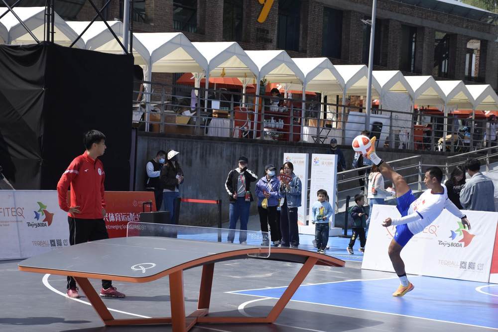 队报：登贝莱预计11月底复出，巴黎正在权衡他能否出战热刺